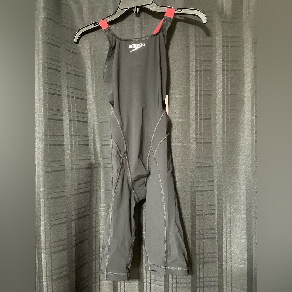 Speedo Vanquisher swim suit size 32
